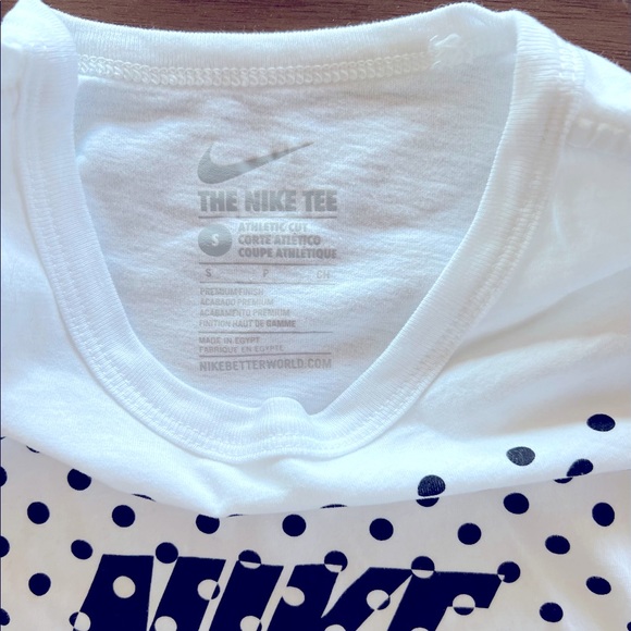 Nike tee - Picture 2 of 3